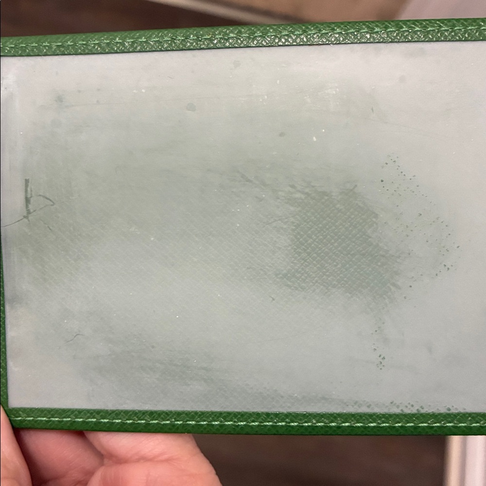 β¨ Louis Vuitton Taiga Green Bifold ID Wallet β Rare Color β¨ - Picture 10 of 12